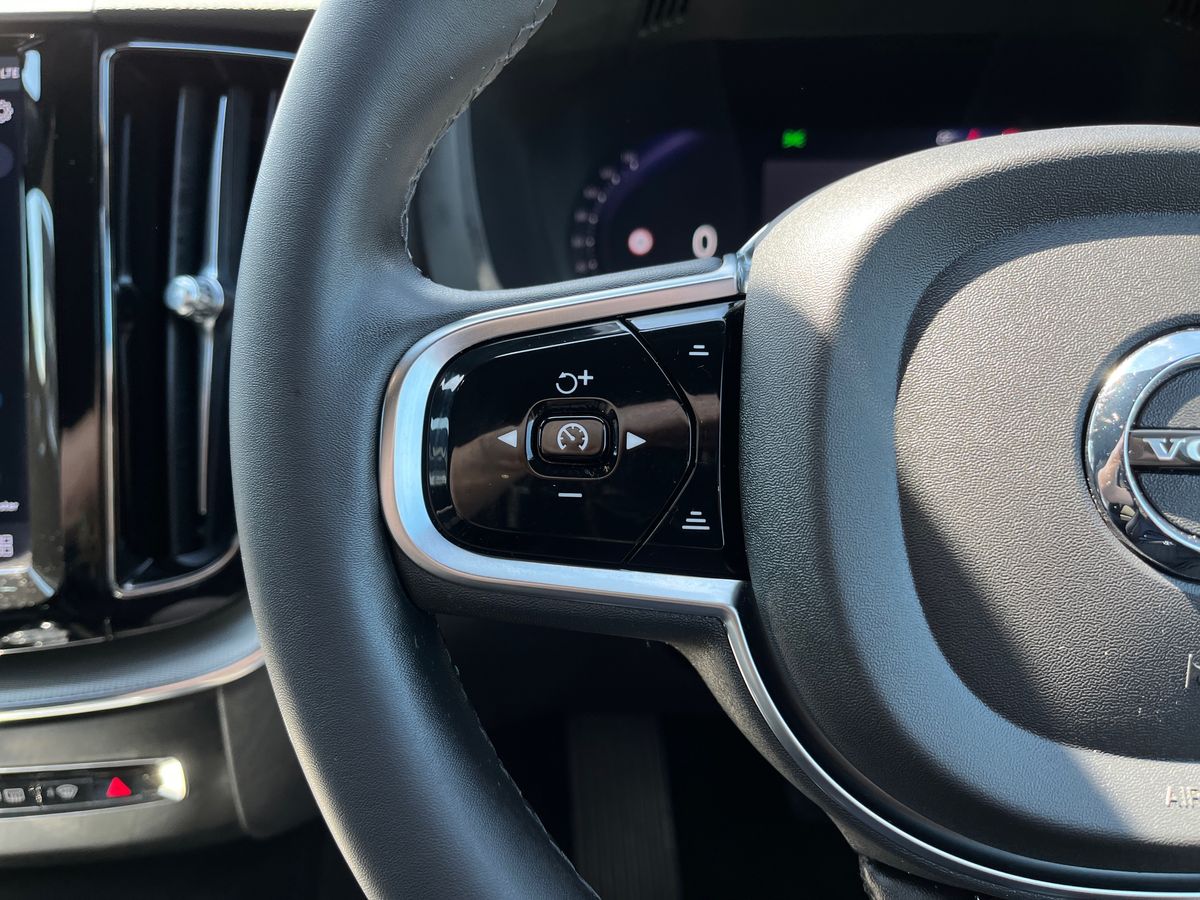 Volvo XC60 Photo 15
