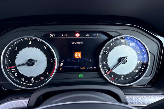 VOLKSWAGEN Touareg Photo 15