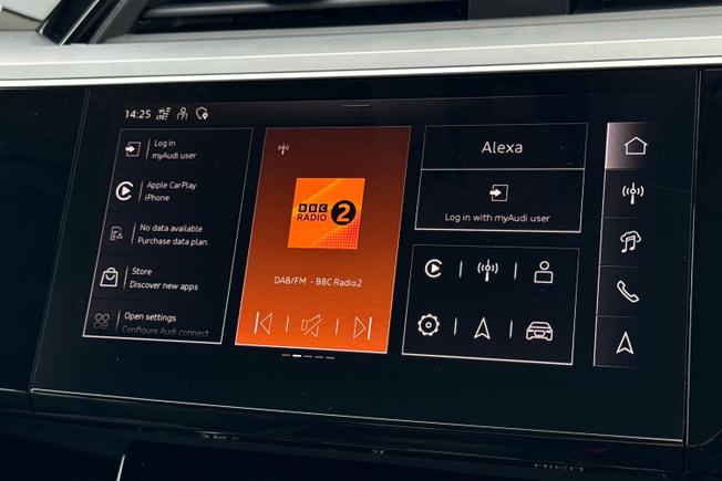 Audi Q8 Photo 13