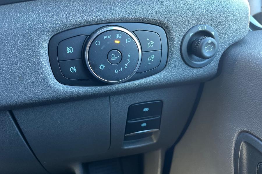 Ford TRANSIT Photo autoimg-13f9393293895a283e13b597d837fd52784bcb6a.jpg