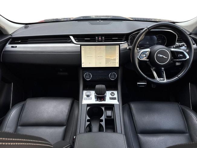 JAGUAR F-Pace Photo 10