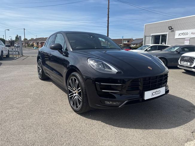 PORSCHE Macan Photo 21