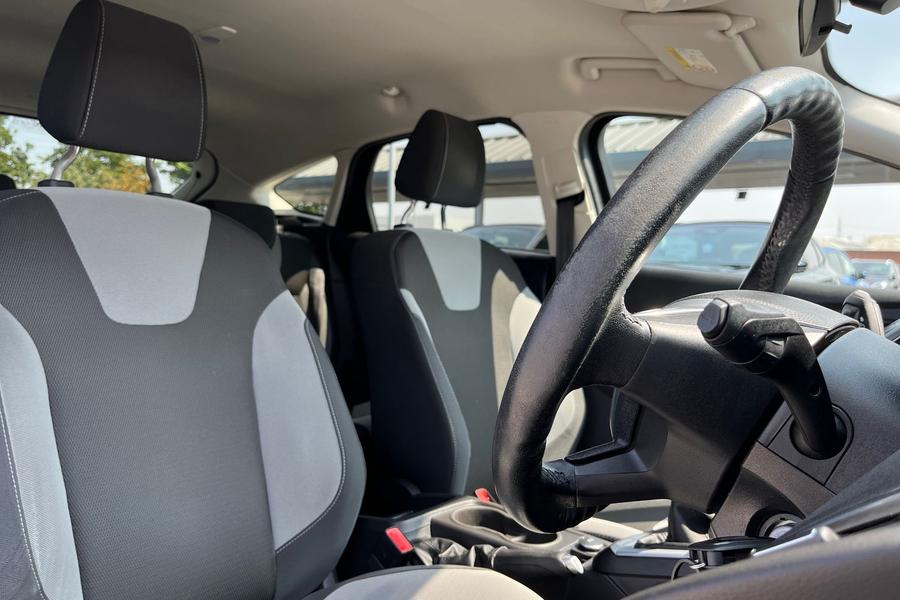 Ford Focus Photo autoimg-140025656acd26942999df47f875708ae9e08fb9.jpg