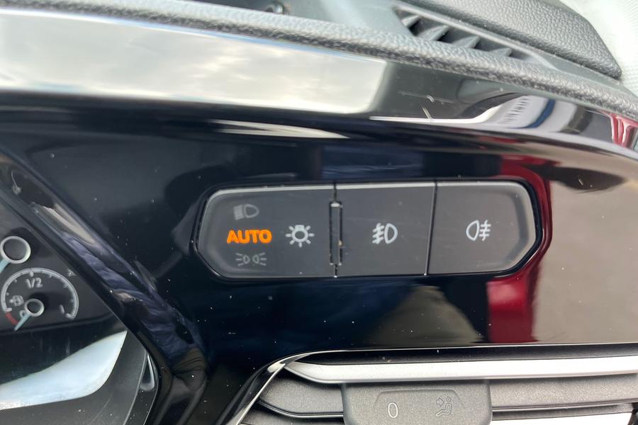 Ford GRAND TOURNEO CONNECT Photo autoimg-1400cb6f3cfc48247262de7fc0edaff185f6f5a6.jpg