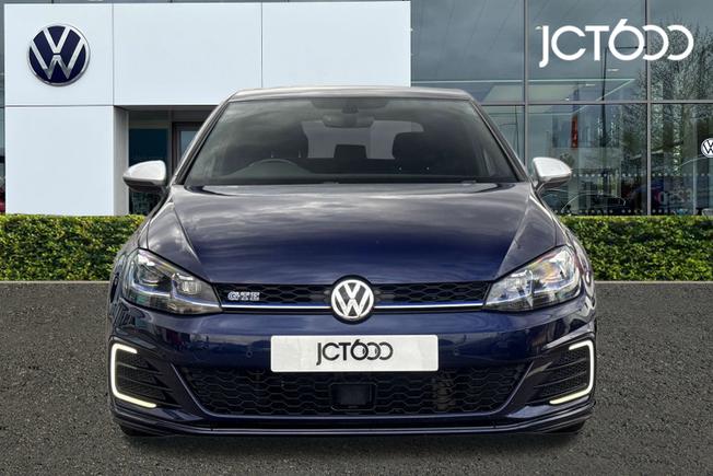 Volkswagen Golf Photo 8