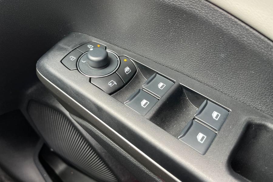 Ford Puma Gen-E Photo autoimg-140767f93d49bc09016b4df2b4544744f57ec290.jpg