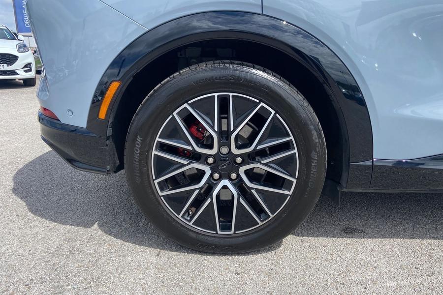 Ford Mustang Mach-E Photo autoimg-14076d2e9b7970d6b2c2a7f40e92ac2ab57290e1.jpg