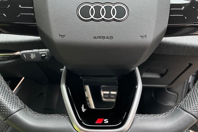 Audi A6 Saloon Photo 28