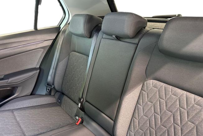 VOLKSWAGEN Golf Photo 9