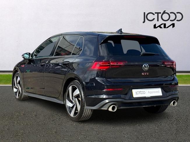 VOLKSWAGEN Golf Photo 3