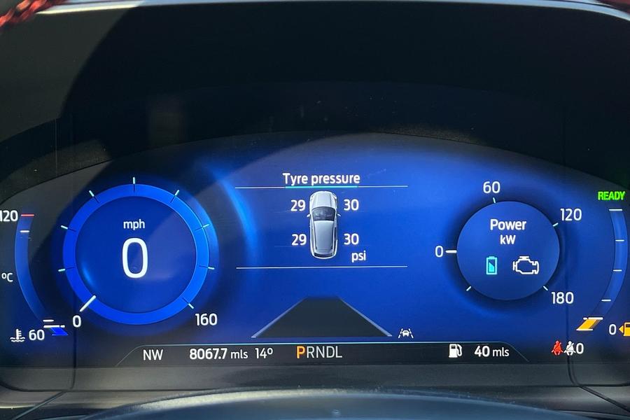 Ford Kuga Photo autoimg-140c9033a6db1d85c1bdf6f52f25973da7a3f96a.jpg