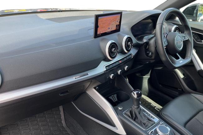 AUDI Q2 Photo 2
