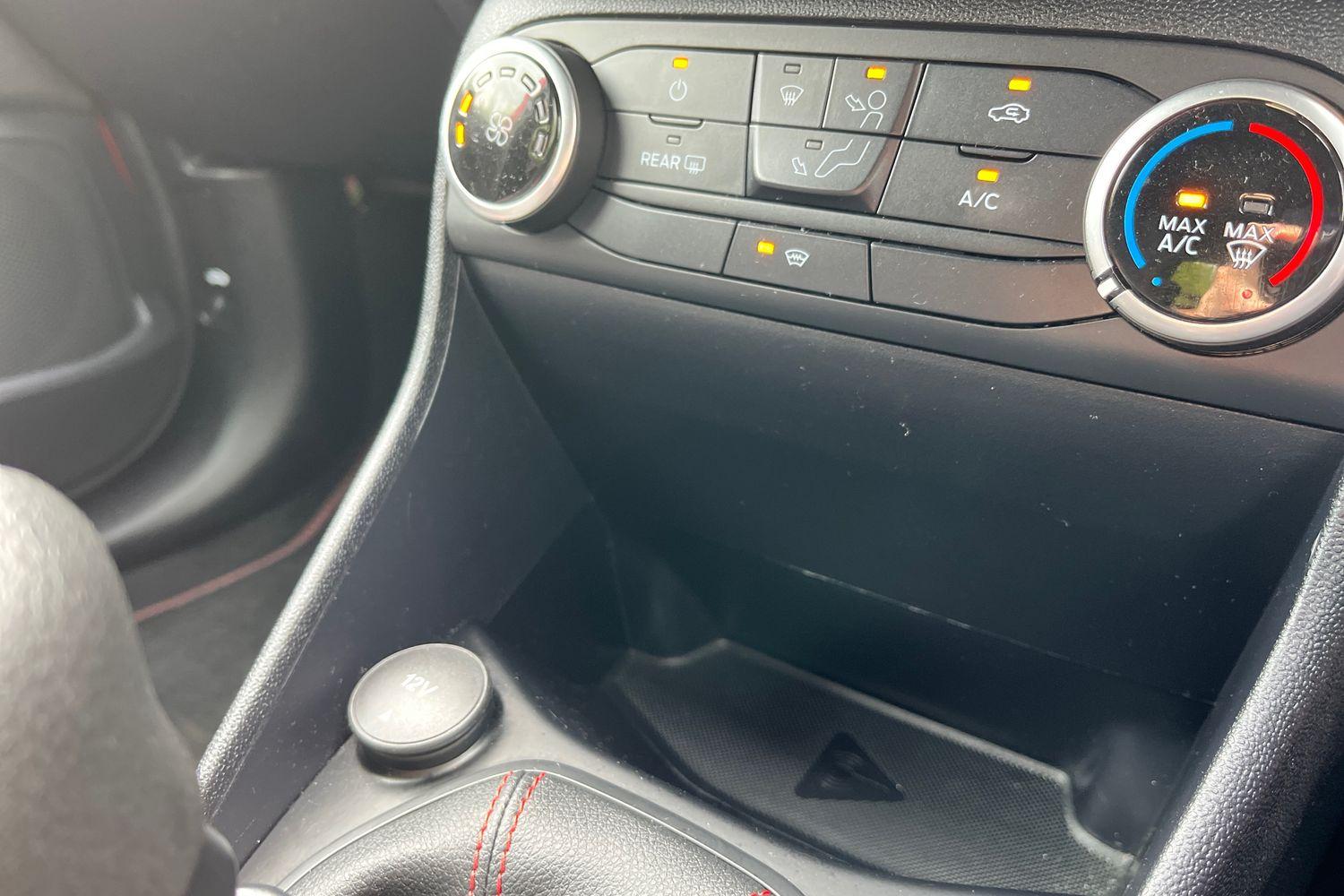 Ford Fiesta Photo 27