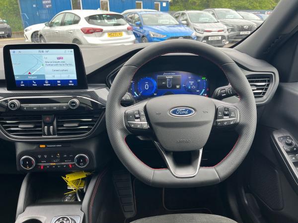 Ford Kuga Photo autoimg-14165c2c62fbef43932263ca9be20a31c8b8bf43.jpg