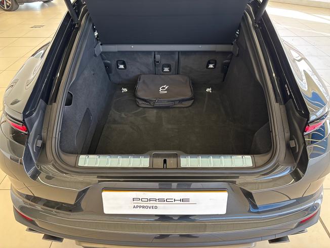 PORSCHE Panamera Photo 19