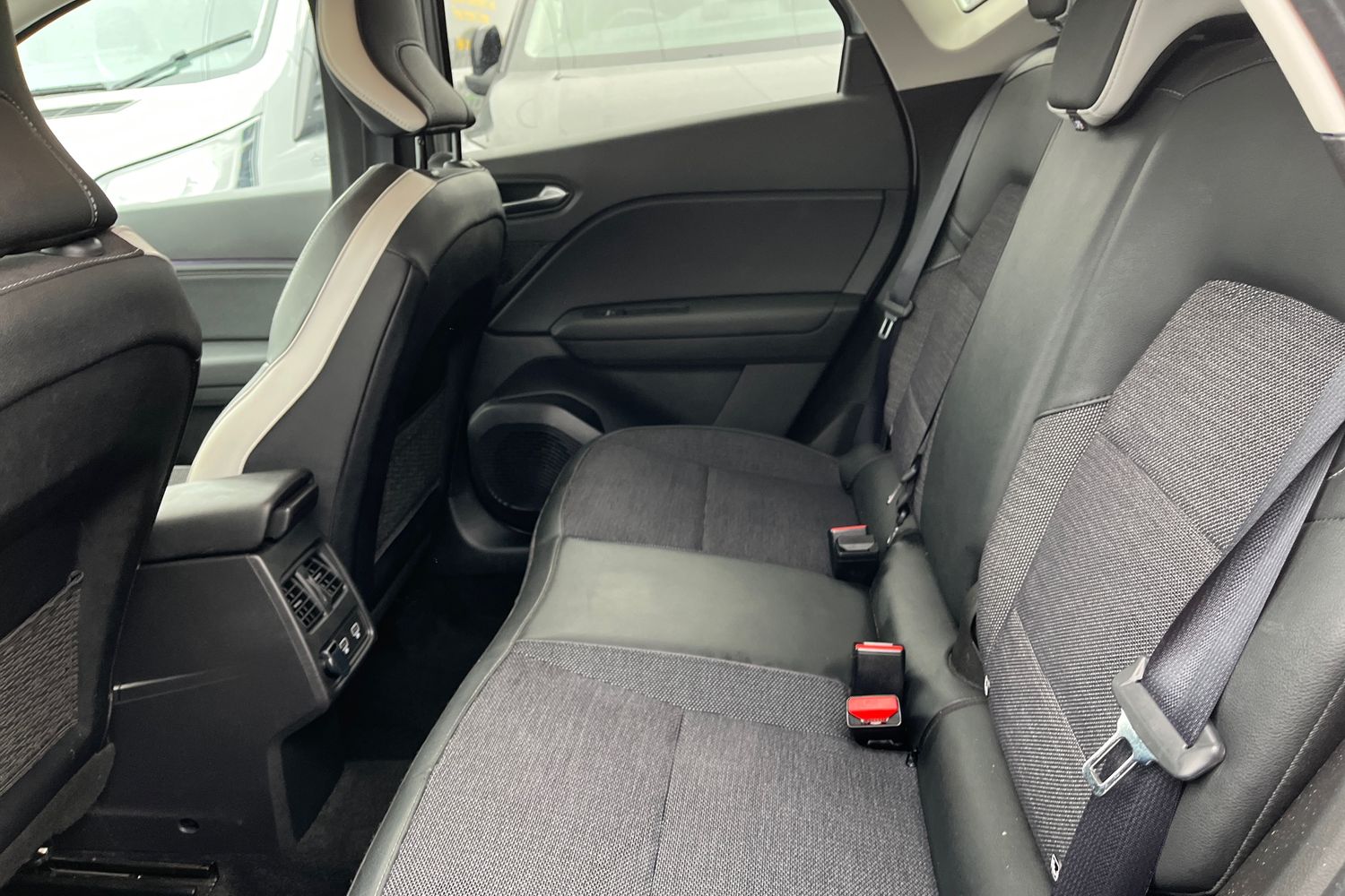 Renault CAPTUR Photo 19