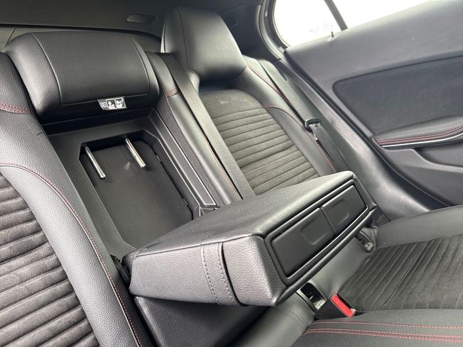 MERCEDES-BENZ Gla Photo 25