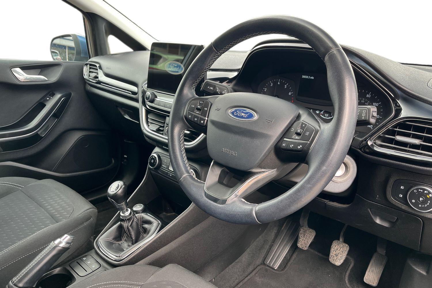 Ford Fiesta Photo 8