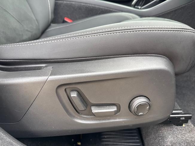 VOLVO Xc40 Photo 28