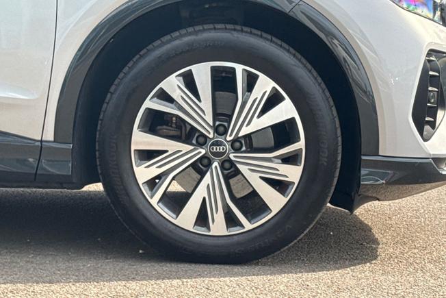 AUDI Q4 E-Tron Photo 5