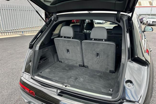 Audi Q7 Photo 36