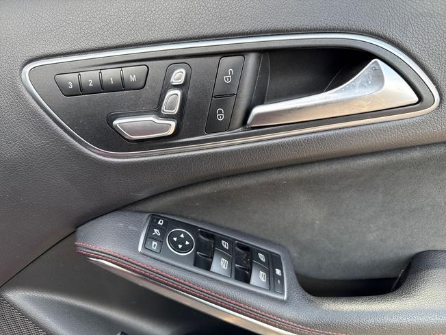 MERCEDES-BENZ Gla Photo 28