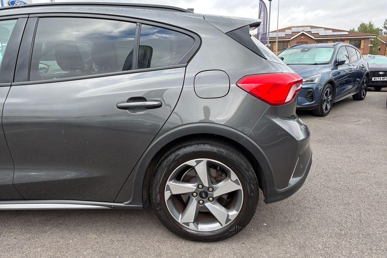 Ford Focus Photo 35