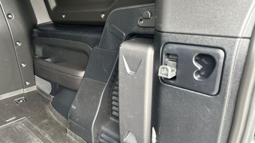 Land Rover Defender Photo autoimg-14250a9d02b6fdac2607c52e7cdc6176cf48998e.jpg
