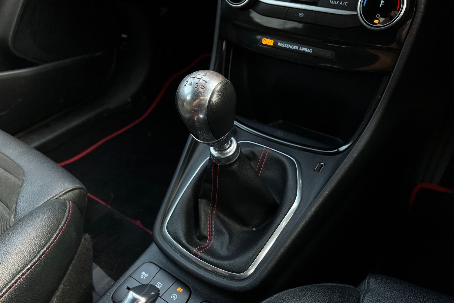 Ford Puma Photo 32