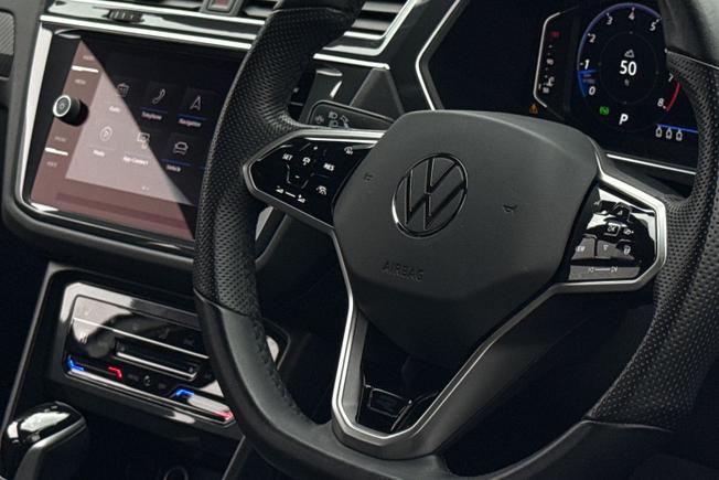 VOLKSWAGEN Tiguan Photo 41