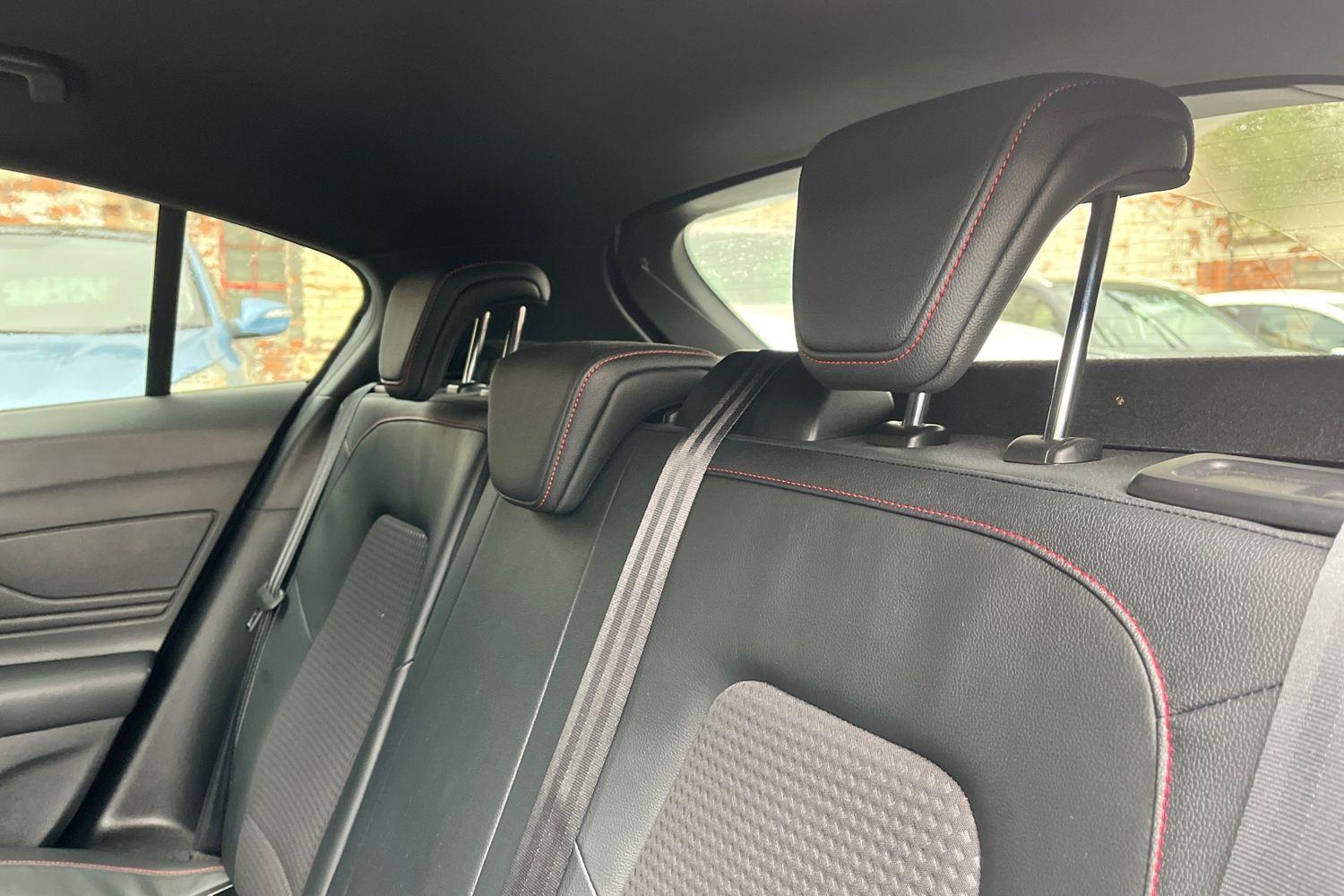 Ford FOCUS Photo 19