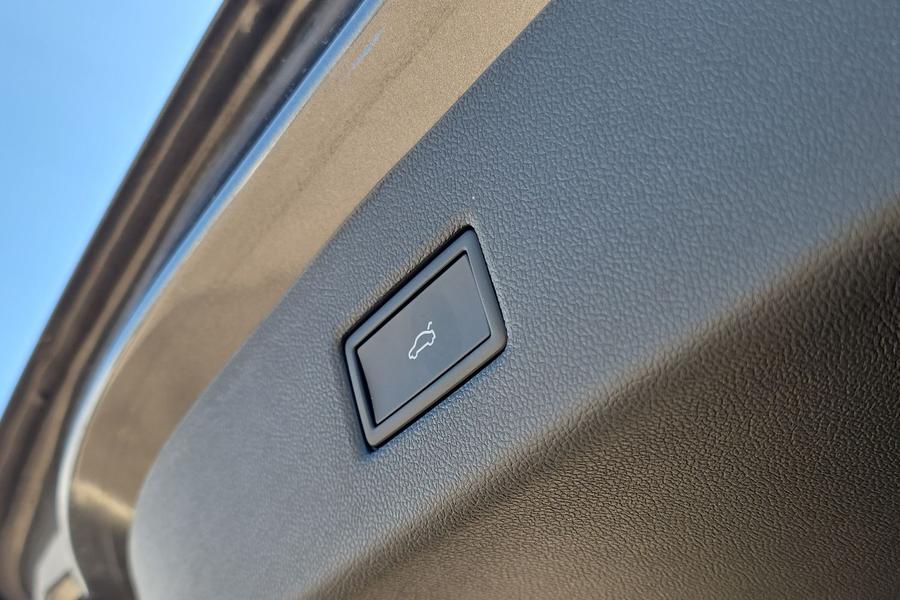 Ford Explorer Photo autoimg-142aca32b582526d8cdaf9a5d7c0e14d4e1f9bb8.jpg