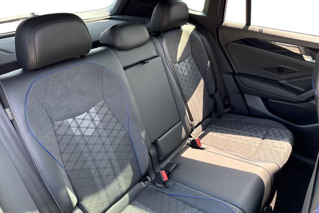 VOLKSWAGEN Tiguan Photo 9
