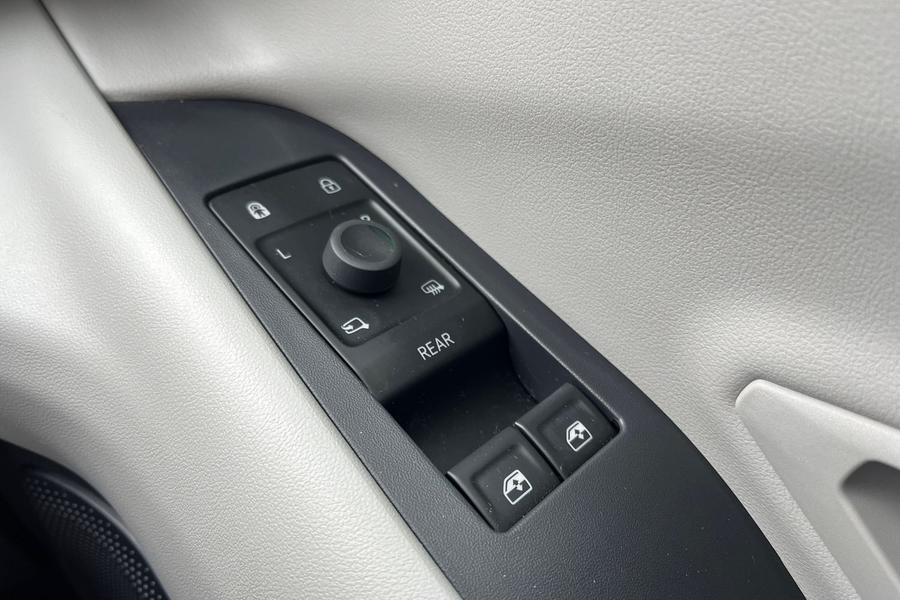 Ford Explorer Photo autoimg-142c0d35a0bd8b9d9437d4fe9772031b8de58ba8.jpg