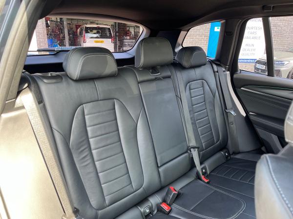 BMW X3 Photo autoimg-142e33ea2918212ac9ce868cf3add2cf9587a669.jpg