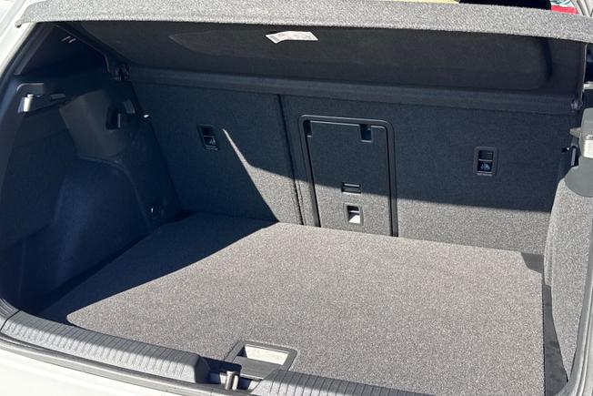 Volkswagen Golf Photo 12