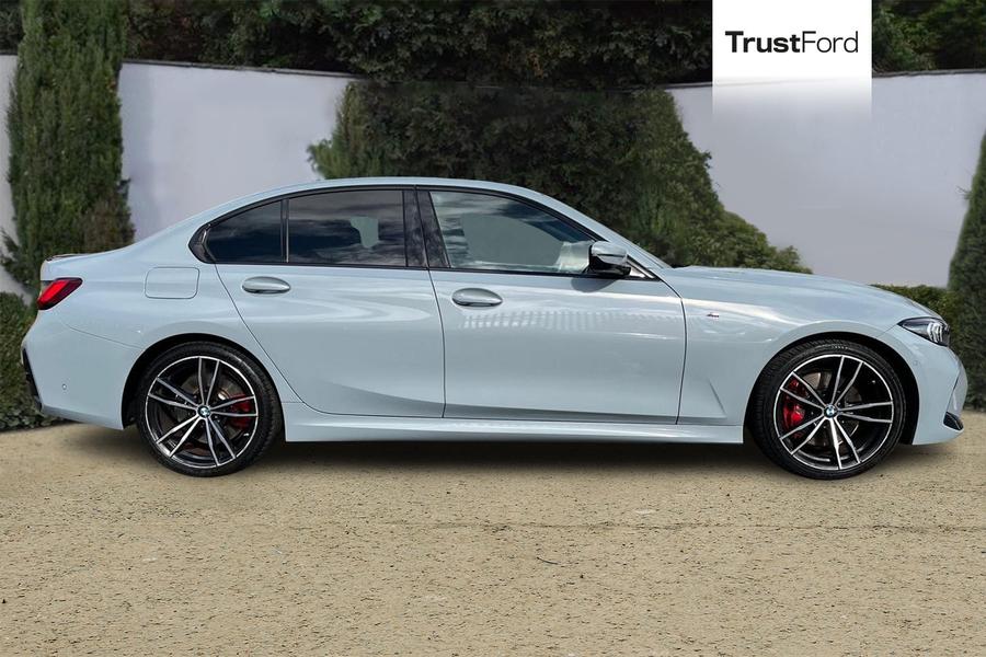 BMW 3 SERIES Photo autoimg-143053fd817764c8331c28fe90c80da1cc0ecf0e.jpg