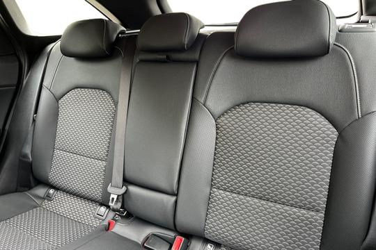 Kia Ceed Photo autoimg-14306e33a31a4767d3dd3ce5ddcff33516995a07.jpg