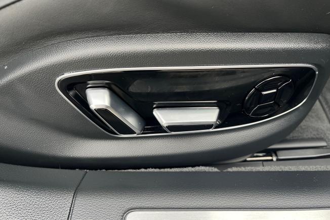 AUDI A8 Photo 56