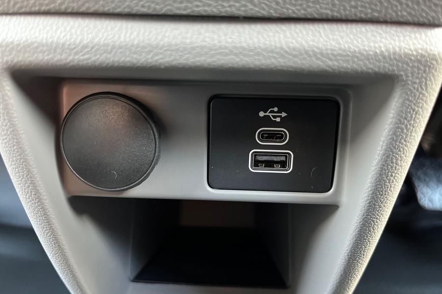 Ford TRANSIT CUSTOM Photo autoimg-14414a3f04a9173ad7d21e83862550cf9294da21.jpg
