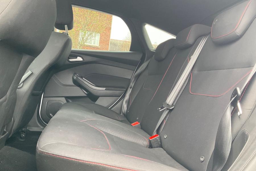 Ford FOCUS Photo autoimg-144211be515333d48ef47d368932ec98b29ae7e3.jpg