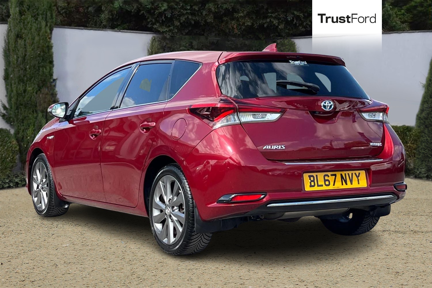 Toyota Auris Photo 1