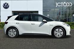 VOLKSWAGEN ID.3 Photo 4