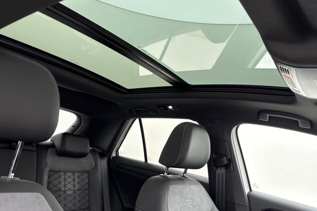 VOLKSWAGEN T-Roc Photo 33