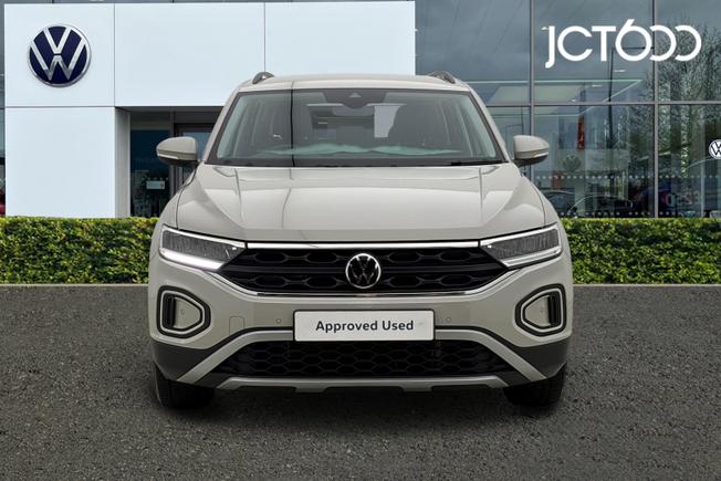 Volkswagen T-Roc Photo 8