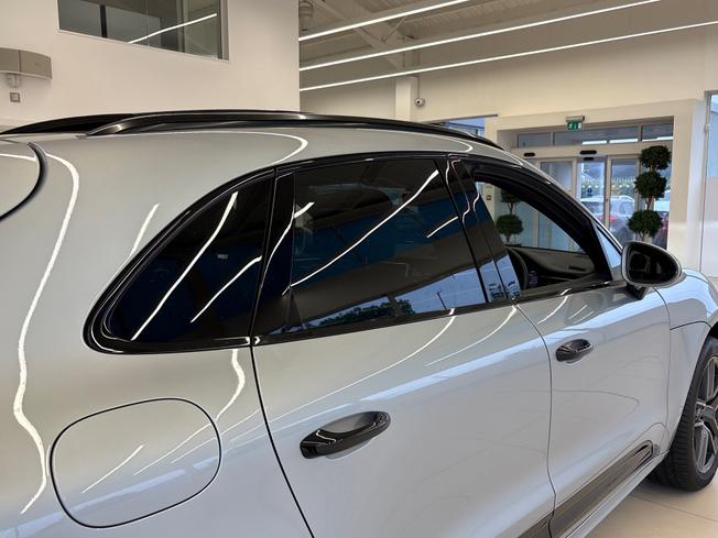 PORSCHE Macan Photo 47