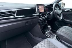 VOLKSWAGEN T-Roc Photo 2