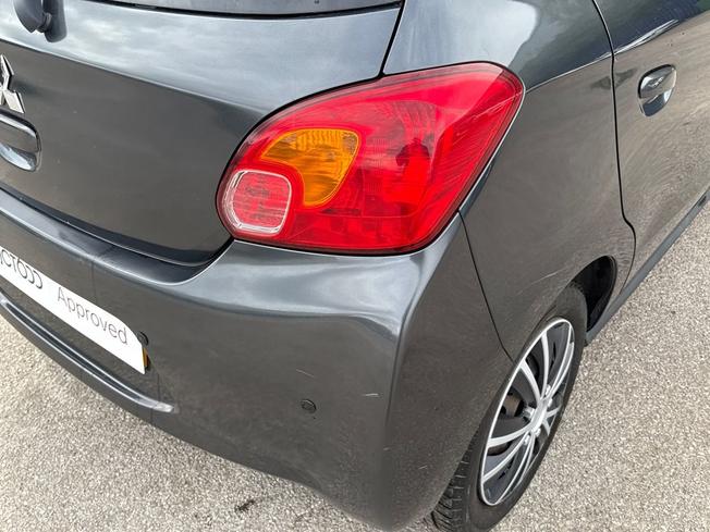 MITSUBISHI Mirage Photo 18