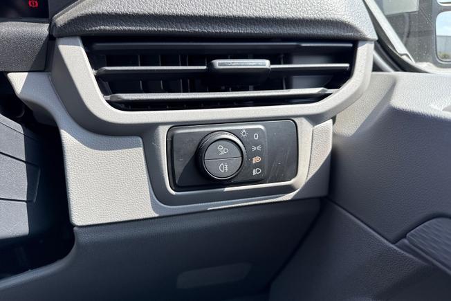 VOLKSWAGEN E-Transporter Photo 36