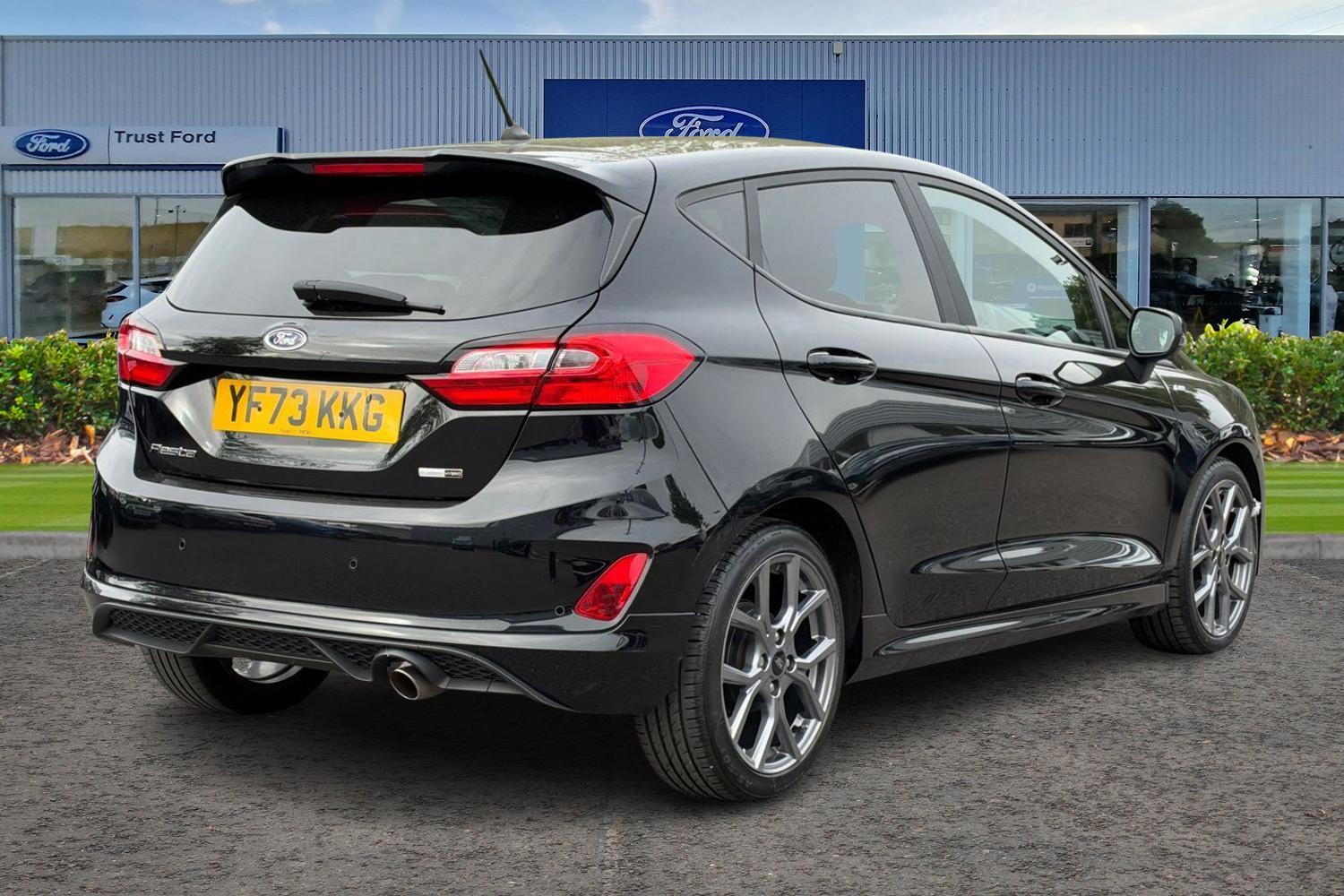 Ford FIESTA Photo 3